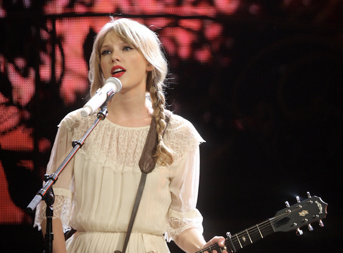 Taylor Swift’s folklore and evermore review