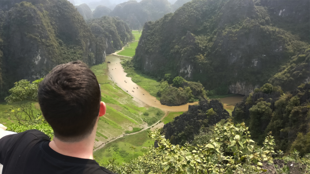 Teaching in Vietnam: A Guide for Working Success