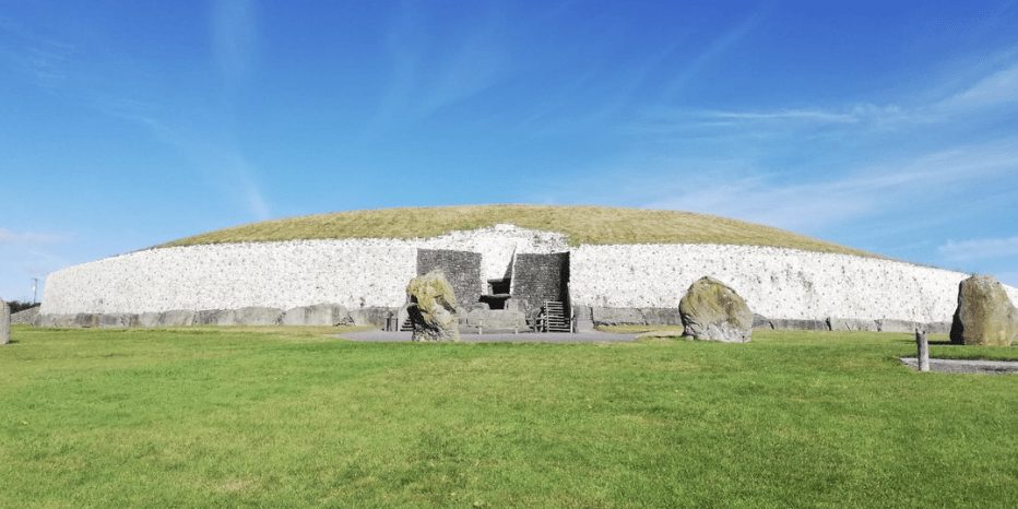 Exploring the Newgrange passage tomb