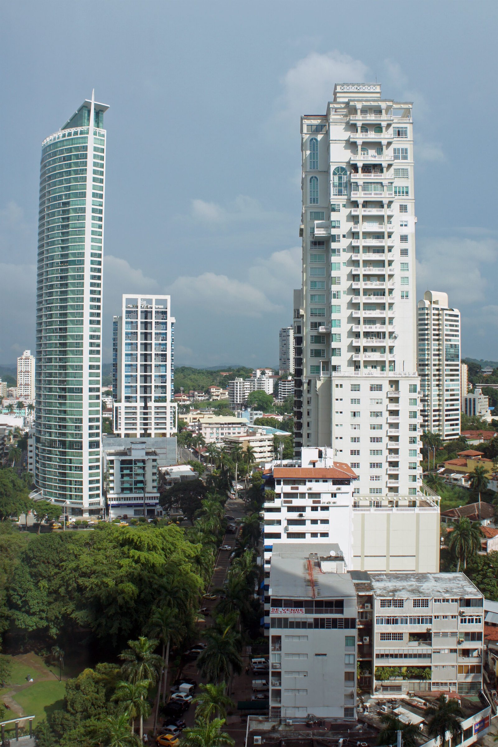 Panama Qualified Investor visa: new-build property stays at B/.300,000, resale rises to B/.500,000