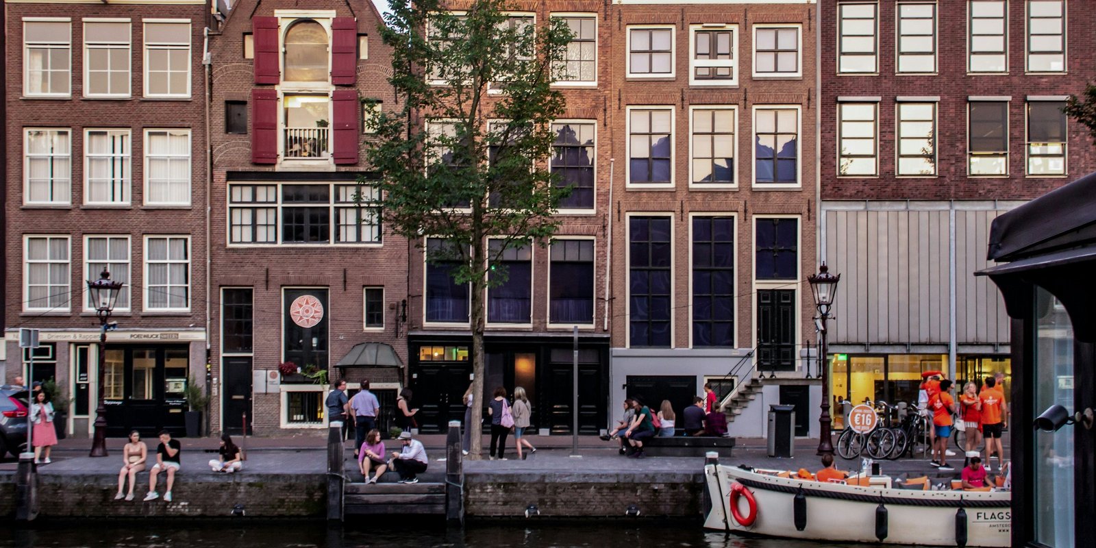 Amsterdam offers free energy-contract help in English